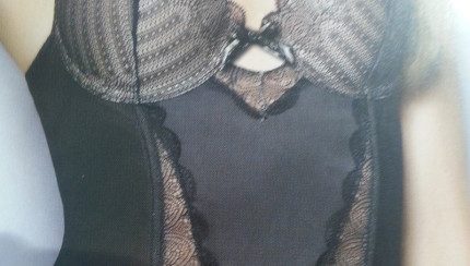 un_corset_sexy_pour_une_soirée_coquine